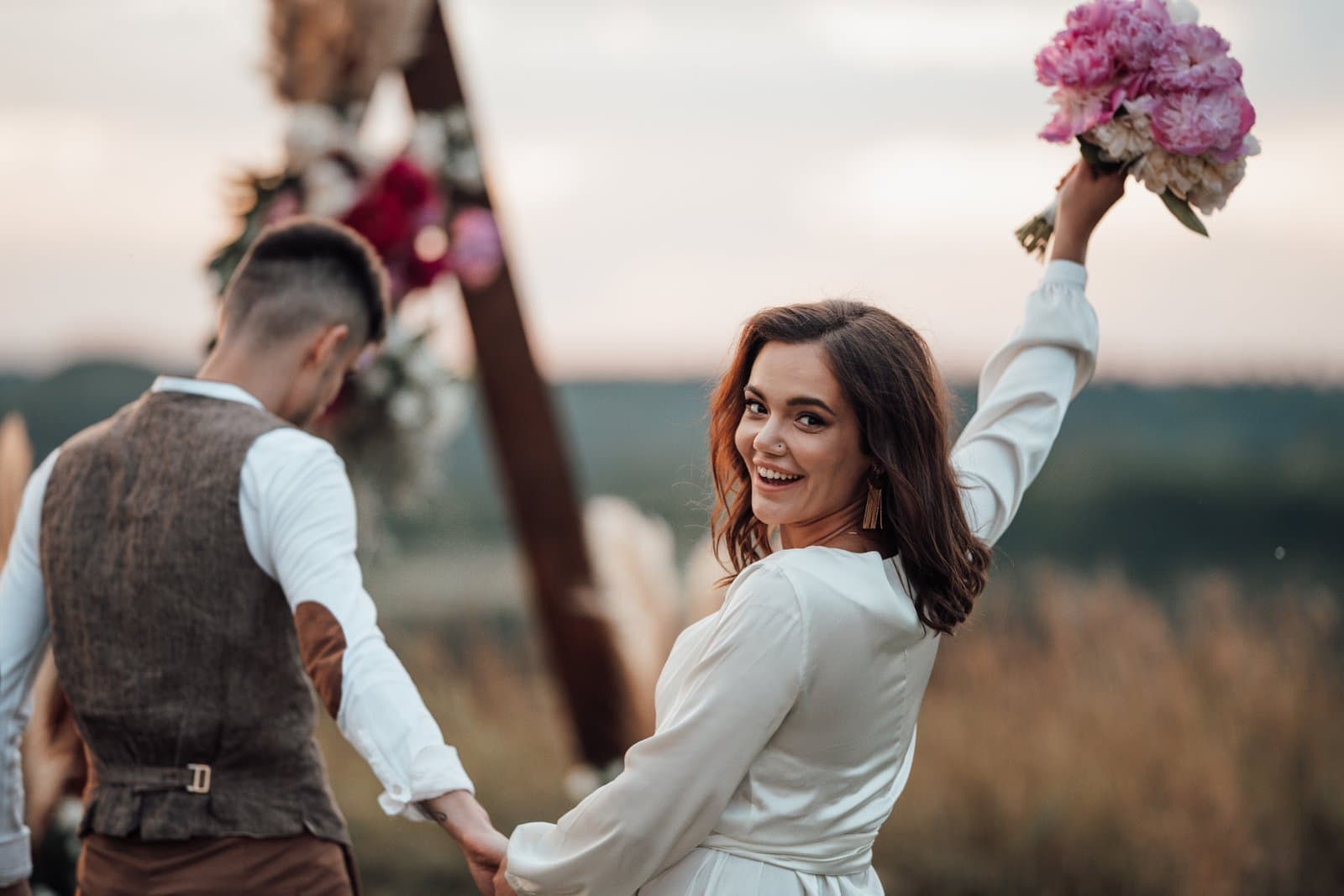 Retrato en blanco y negro de los novios